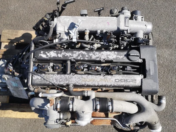 Toyota 1JZ 2.5L VVTI Twin Turbo Engine - Image 3